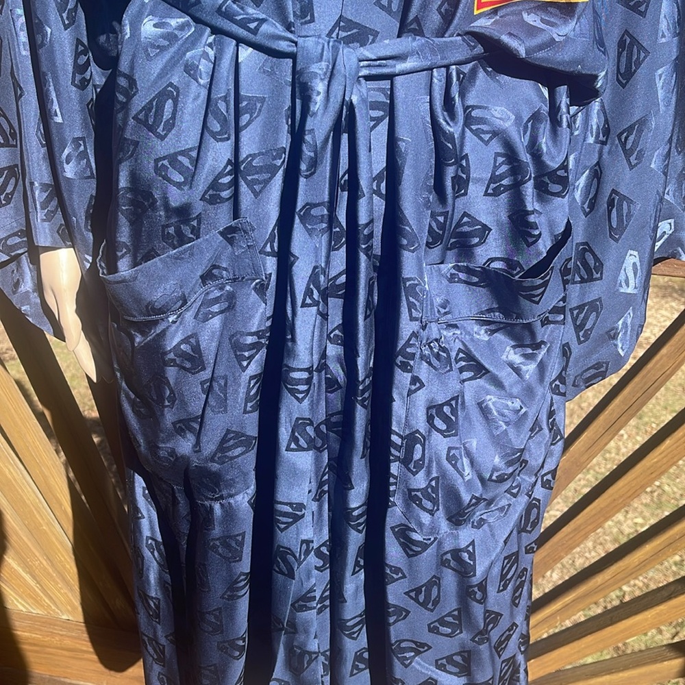 Vintage 100% Silk Superman Navy Robe, 1999 DC Comics, One Size - Picture 6 of 9